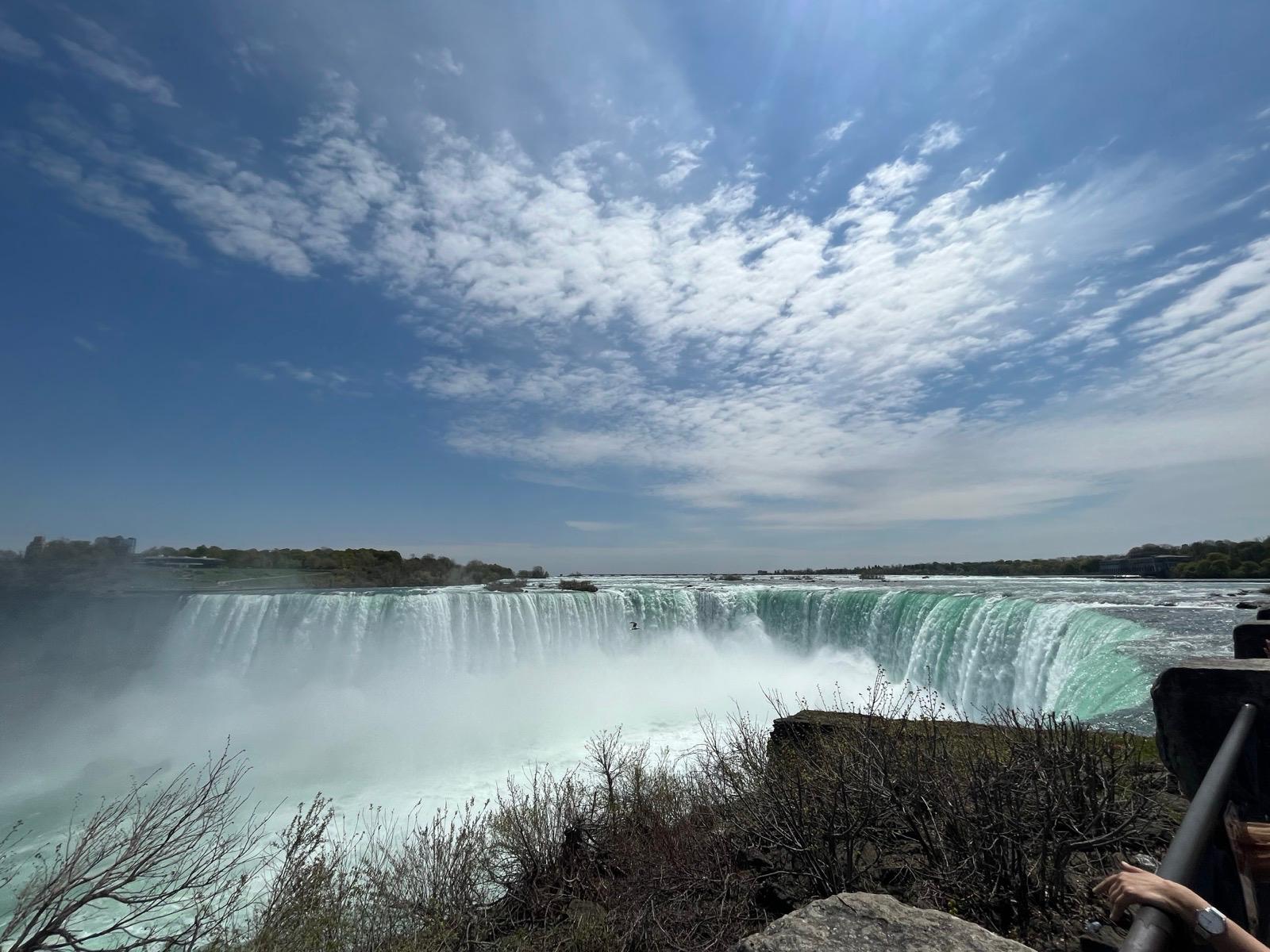 niagara-falls-caroline-cauchi